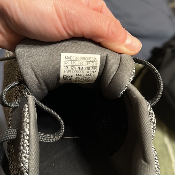 Grey Adidas - Picture 4 of 4